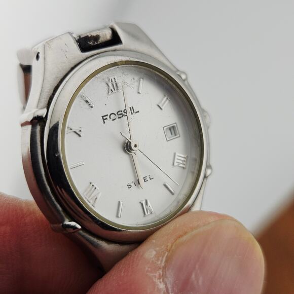 Fossil Womens Date Dial Boyfriend Watch Silver Tone Roman Numeral Casual ES-2651 - Picture 3 of 7